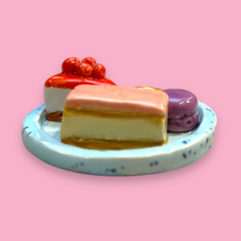 Broche taartjes op een schaaltje