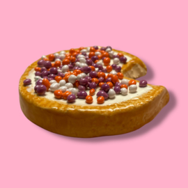 Beschuit van keramiek met feest muisjes