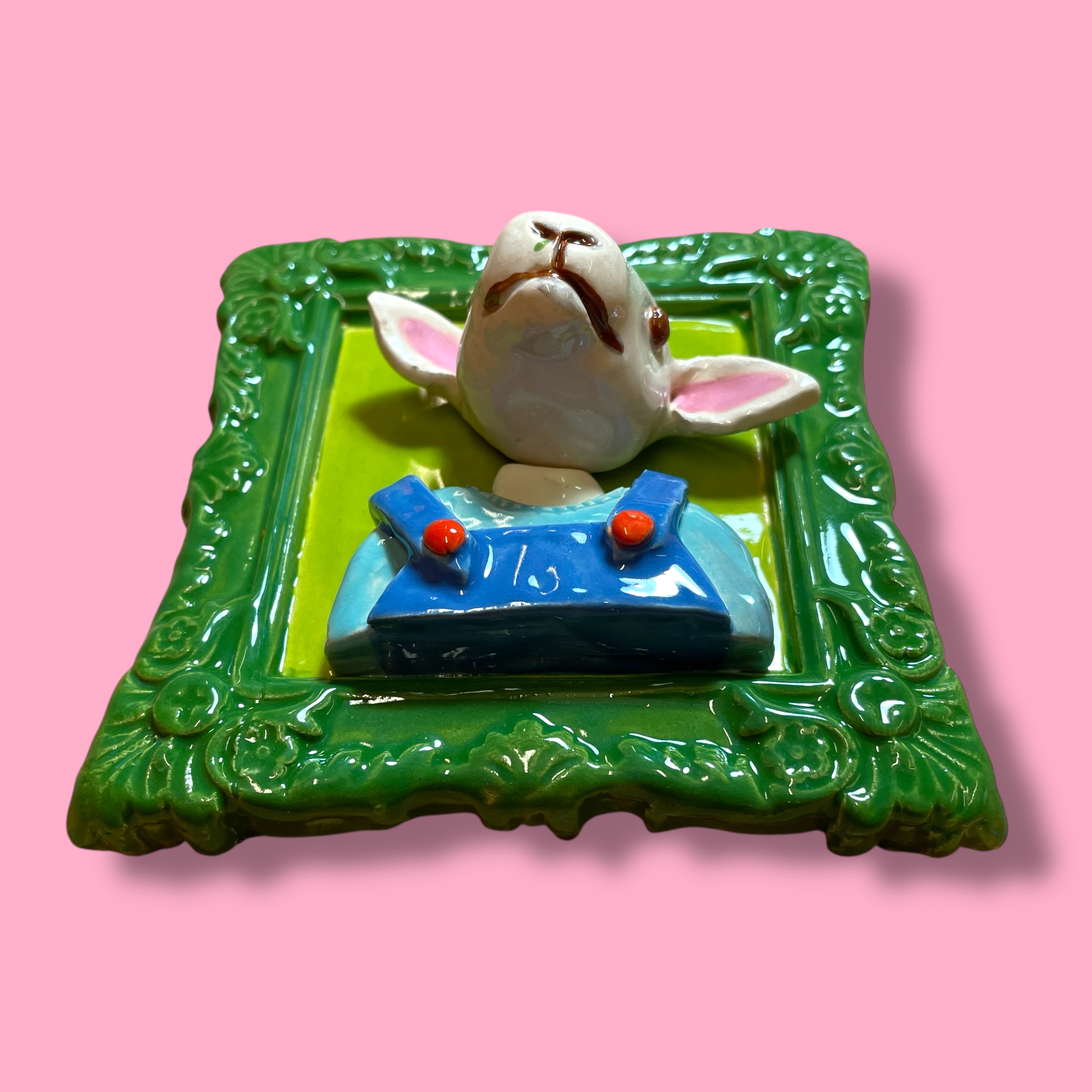 Schilderijtje van keramiek schaap Gerrit