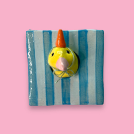 Schilderijtje van keramiek Arie Feestkanarie PRE-ORDER