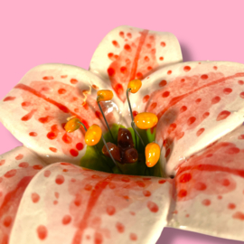 Roze lelie van keramiek