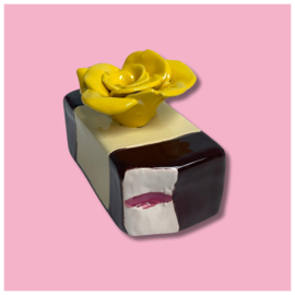 Mini urn 'mergpijp met roosje'