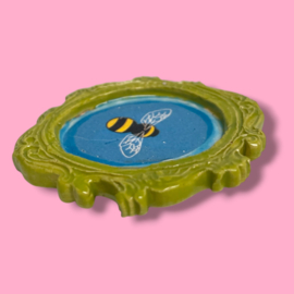 Broche 'bij' groen