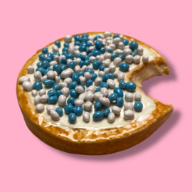 Beschuit van keramiek met blauw/witte muisjes