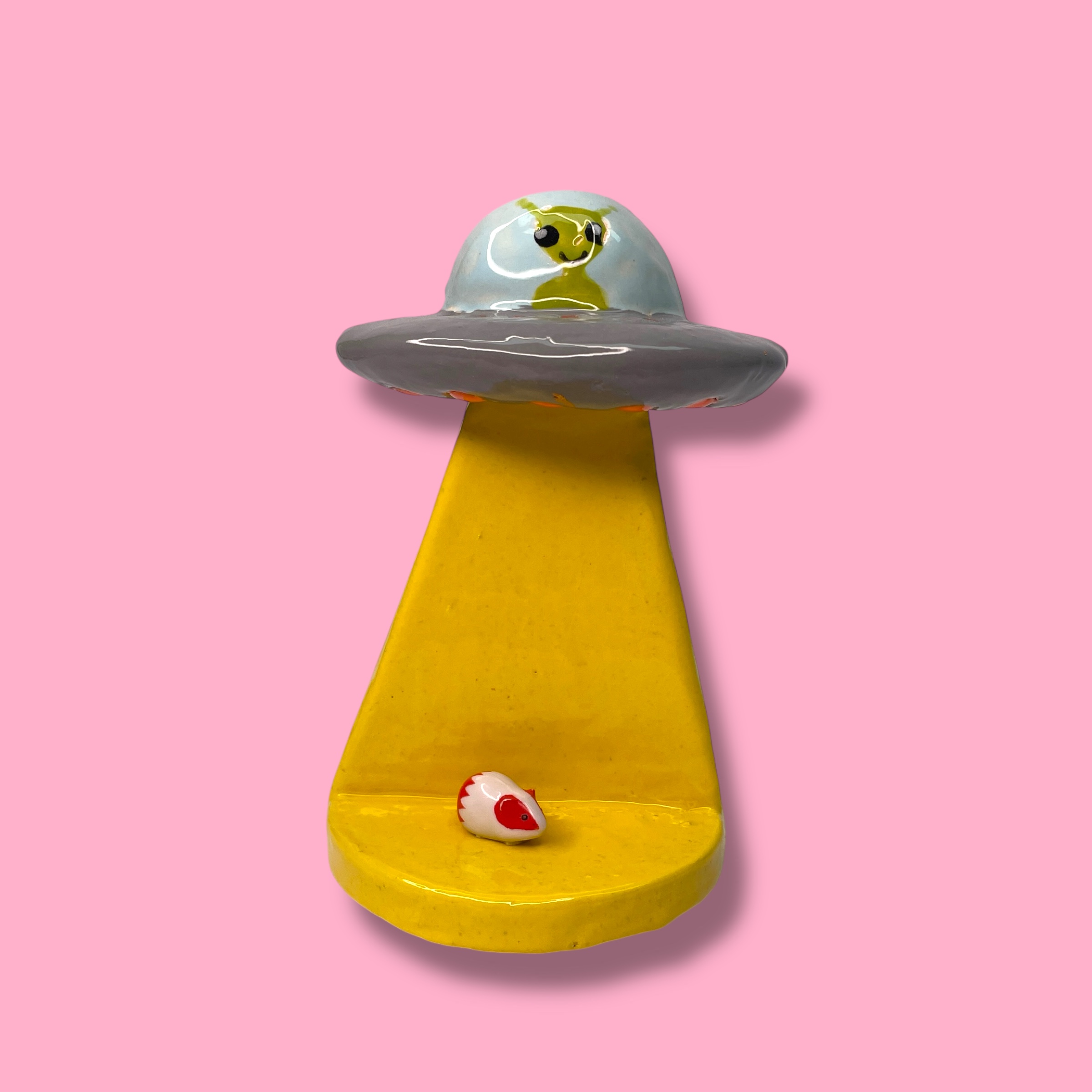 Wandplankje UFO van keramiek