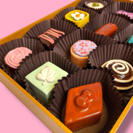 Doos met Bonbons van keramiek