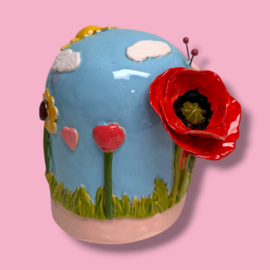 Kleine urn 'bloemen en regenboog'