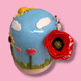 Kleine urn 'bloemen en regenboog'
