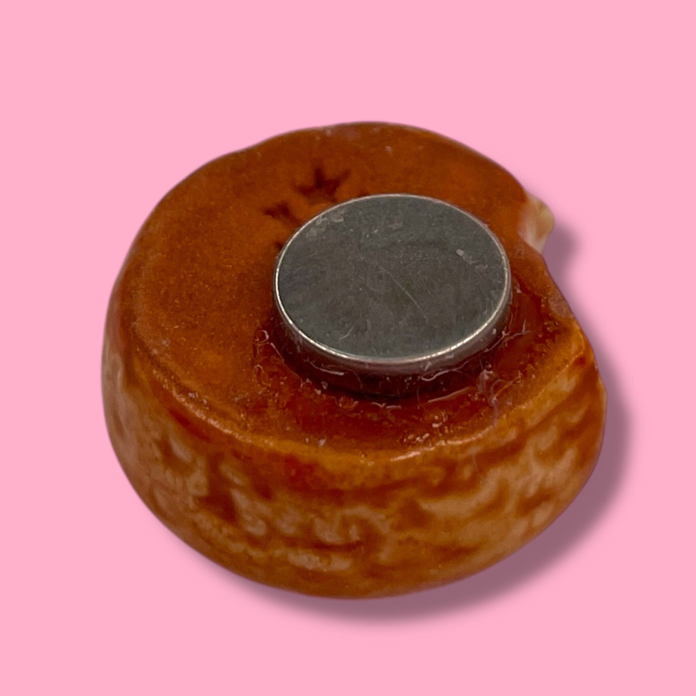 Broche roze koek