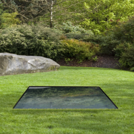 Square water mirror