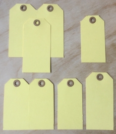 4 labels geel met bruin oog 3,5-7 of 4-8 cm