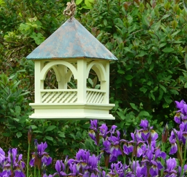 Bempton Hanging bird feeder