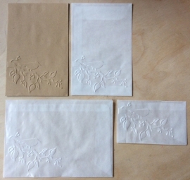 VOGEL OP TAK 10 Pergamijn enveloppen of bruine loonzakjes