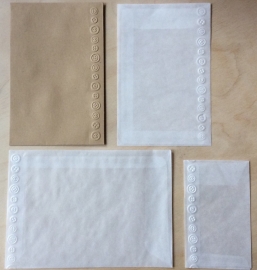 KNOOPJES RAND 10 Pergamijn enveloppen of bruine loonzakjes
