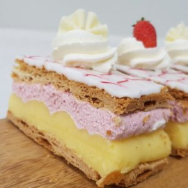 Aardbeien tompoes à 4 stuks (JB)