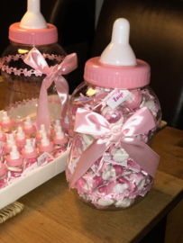 Geboortebedankjes Roze Papfles met 30 kleine flesjes