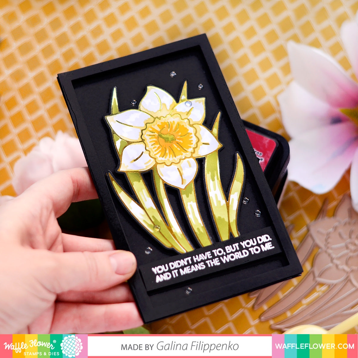 Sketched Daffodil Foil Plate