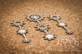 Arctic Sweeties Garlands with snowflakes