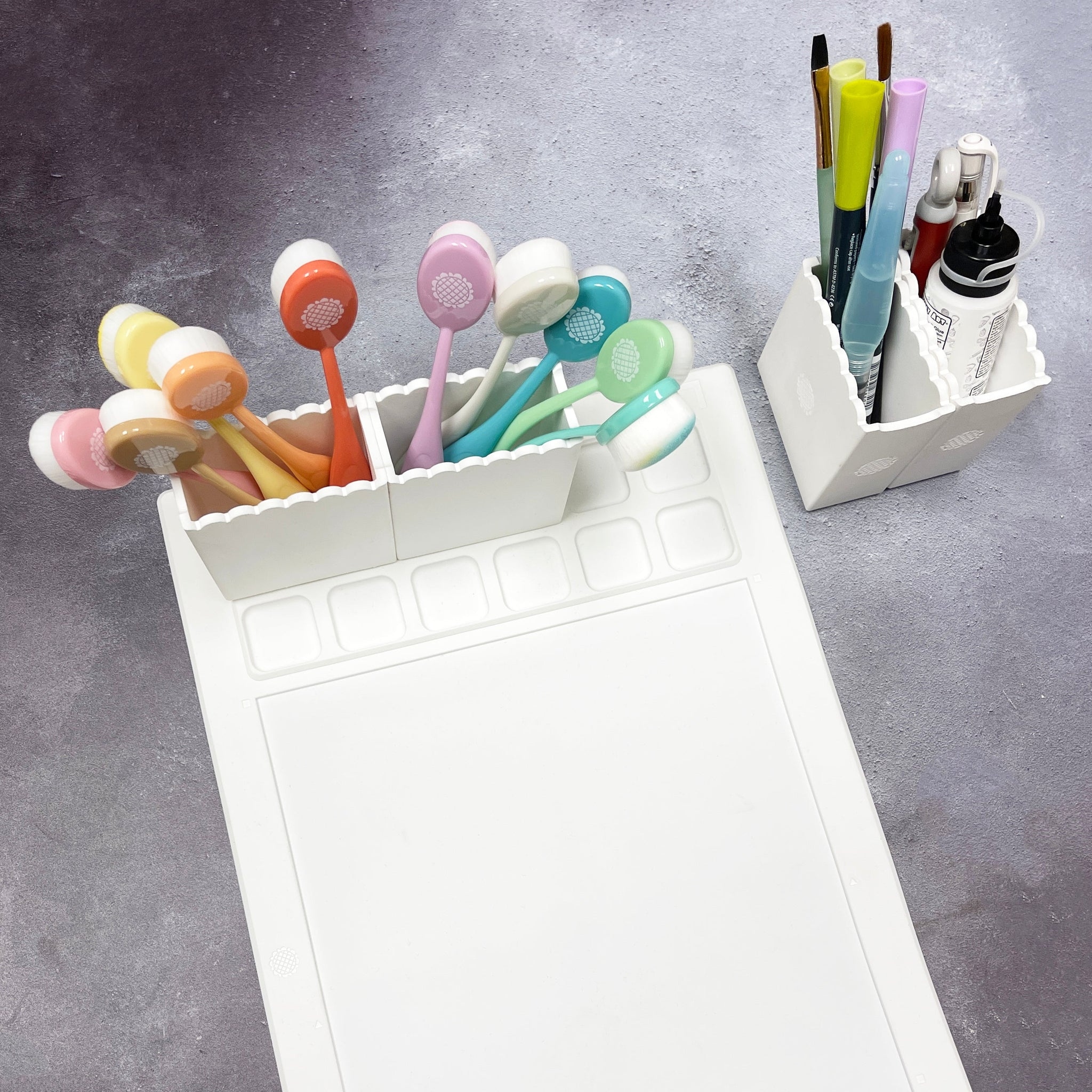 Brush Holder Duo