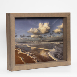 Strandafbeelding ( strandschuim ) met houten lijst