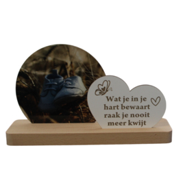 Fotogedenkplankje met tekst wat je in je hart bewaart