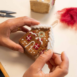 Vilten hanger huisje - bruin