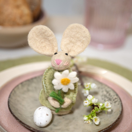 Vilten mini Funny Bunny (vingerpopje) - margrietje