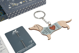 Houten sleutelhanger borduurset - Sausage Dog - Teckel