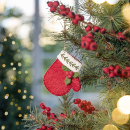 Vilten hanger - wantje Holly Berry - rood