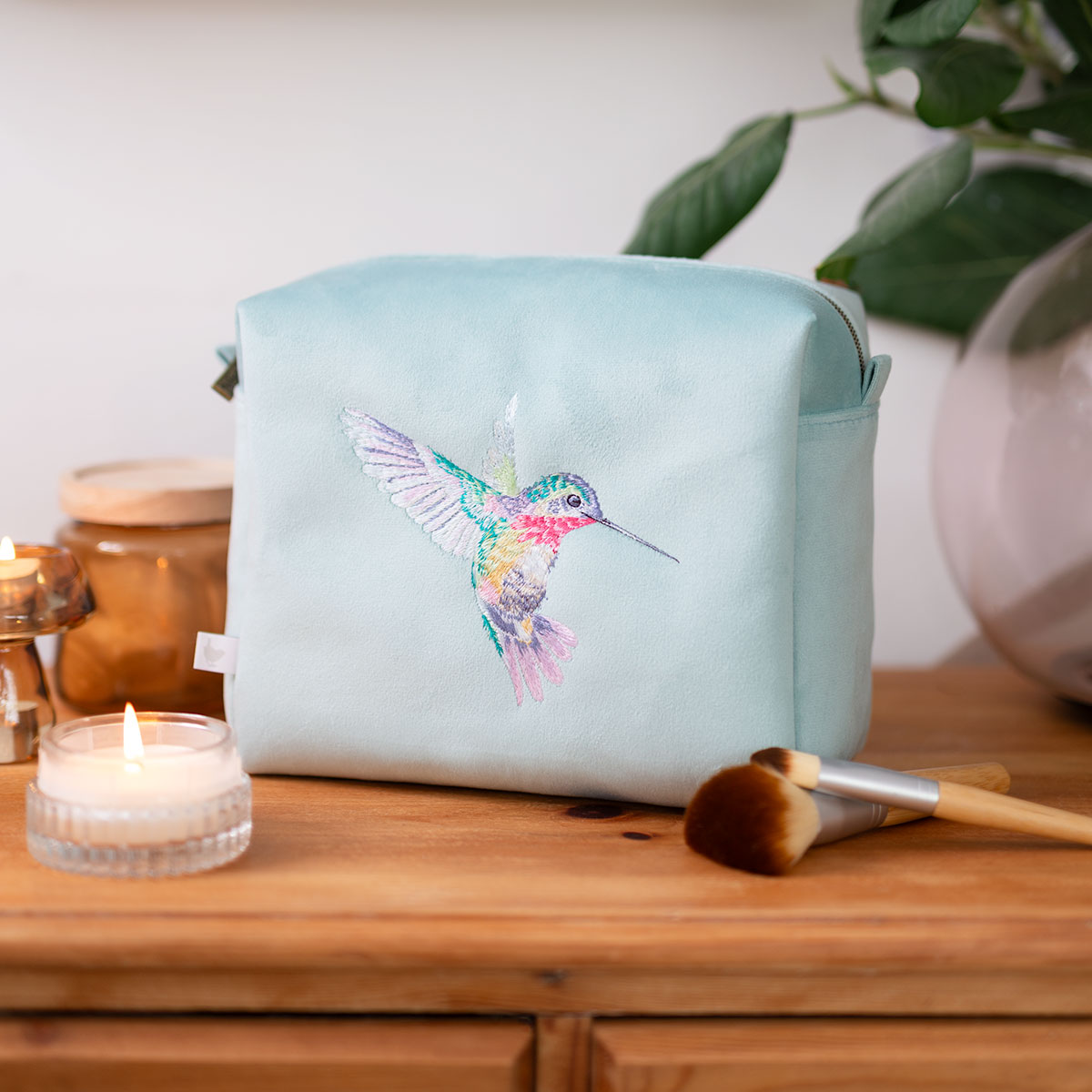 Wrendale embroidered Cosmetic bag "Wisteria Wishes" - kolibri