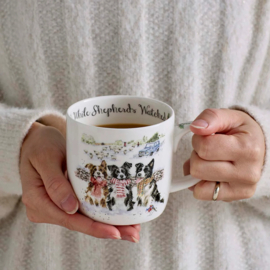 Wrendale Royal Worcester mok - "While Shepherds Watch"