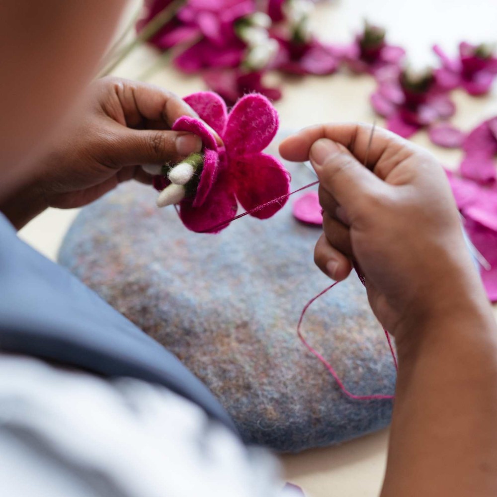 Vilten bloem - Ridderspoor fuchsia