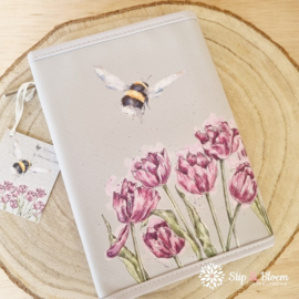 Wrendale Notebook Wallet "Flight of the Bumblebee" - hommel