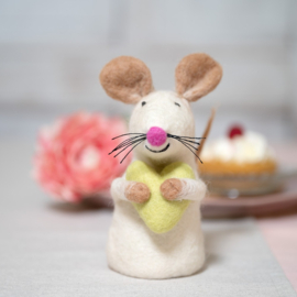 Vilten figuur - muis met hart - geel
