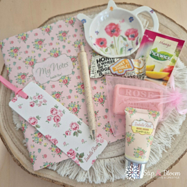 Self care pakketje roze