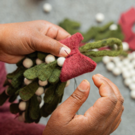 Vilten hanger - Mistletoe met strik XL