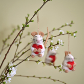 Vilten hanger - muis met hart - rood