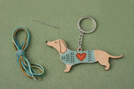 Houten sleutelhanger borduurset - Sausage Dog - Teckel