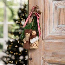 Vilten kerst hanger - Jozef & Maria - bruin