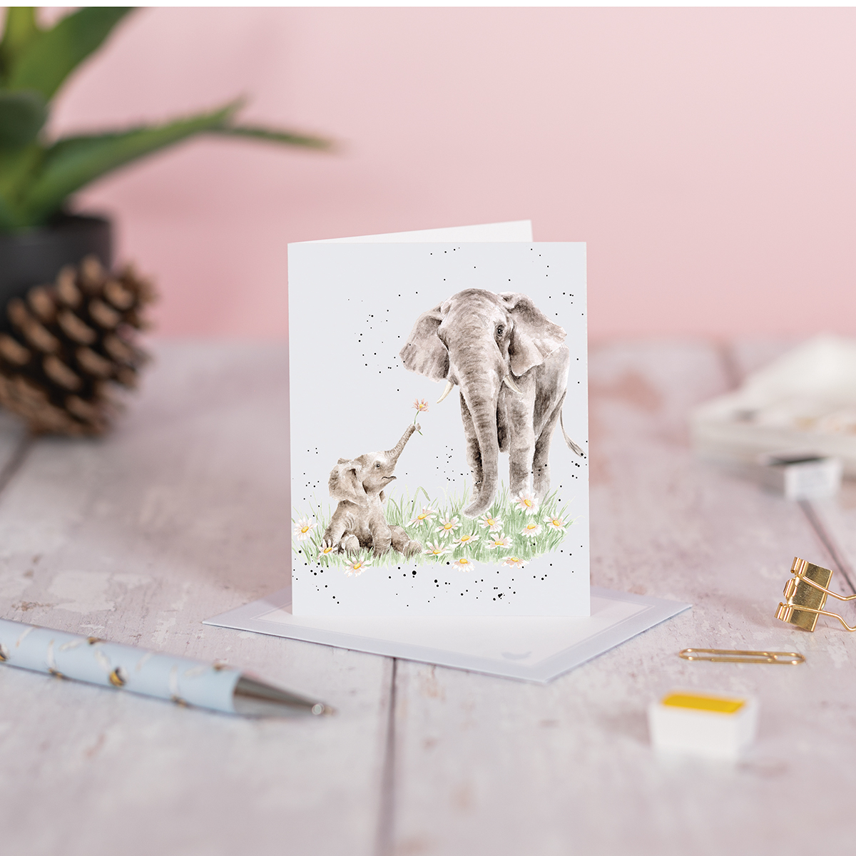 Wrendale mini card "Bloom and Grow" - olifant