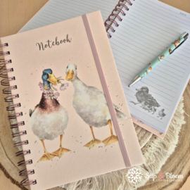 Wrendale A5 Notebook "Not a Daisy Goes By" - eend