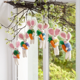 Vilten hanger - haasje met wortel