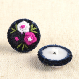 Set 2 knopen 25mm - velvet Flower embroidery - Dark Blue 560