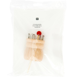 Knitting Doll - 8 Pegs  - Wood