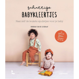 Boek - Schattige Babykleertjes - 21 modellen van maat 44 tot 86