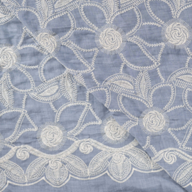 Katoen Broderie  -  Embroidery de Luxe - Flowers - Blue