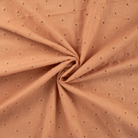 Qjutie - Embroidery - Blush 