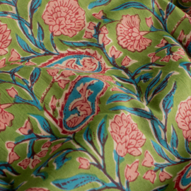 katoen Print - Voile - Batik  - Pink Flowers   - Bright Green