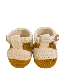Baby sandaaltjes wit/oker maat 16