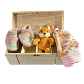 Babybox L slofjes, mutsje  en knuffeltje